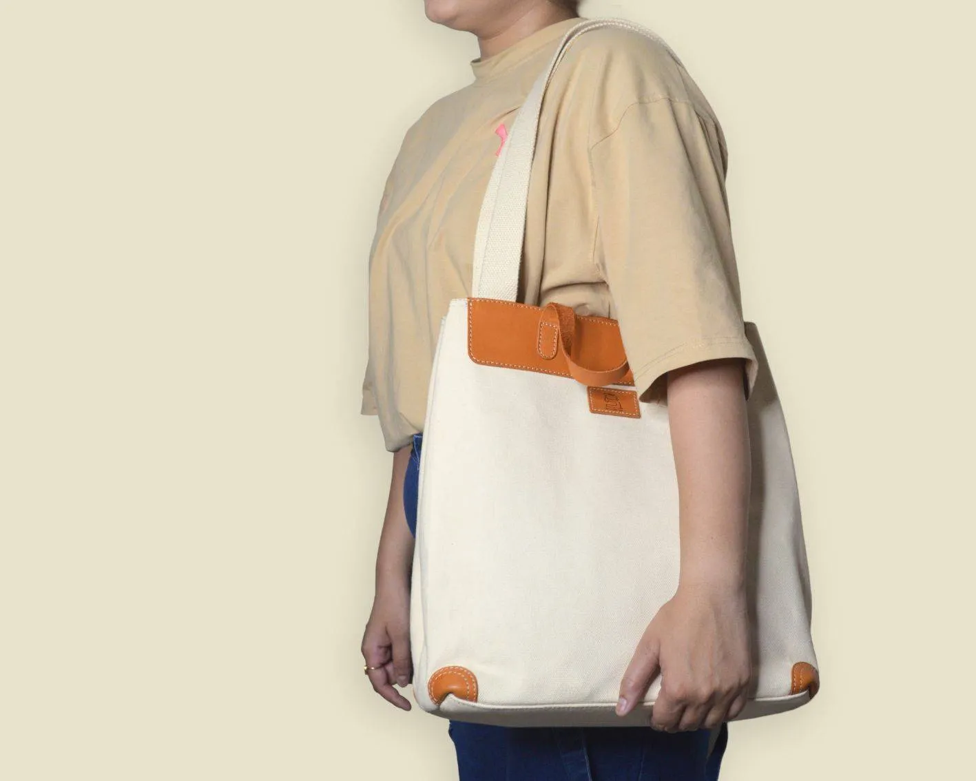 All Day Tote - Canvas   Leather