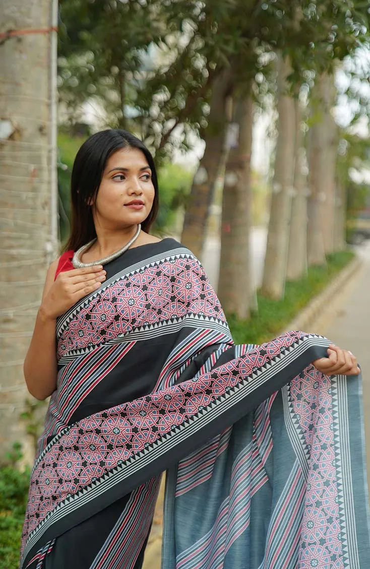 Comfortable Red & Black Soft silky Printed All Over Wrap in 1 minute saree