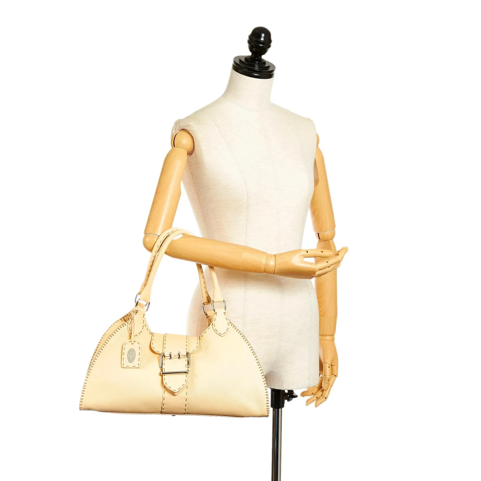 Fendi Selleria Sporty Leather Shoulder Bag (SHG-33592)