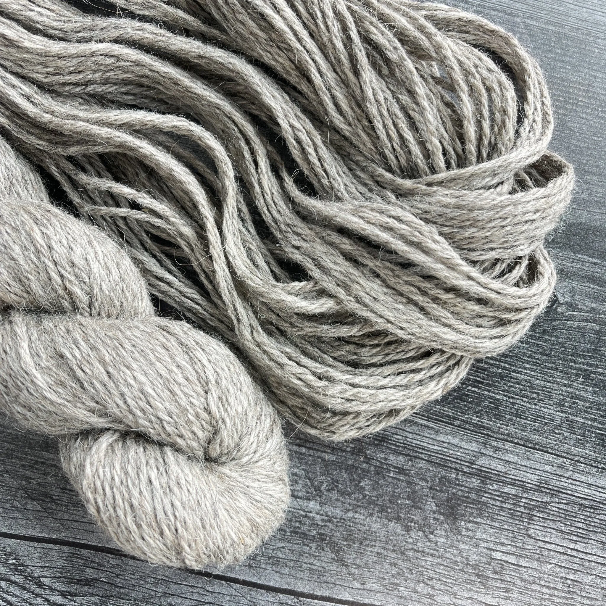 Gray Bulky Weight Lamb Wool Yarn 3-Ply 115 yards Icelandic Lamb Wool Yarn Montana