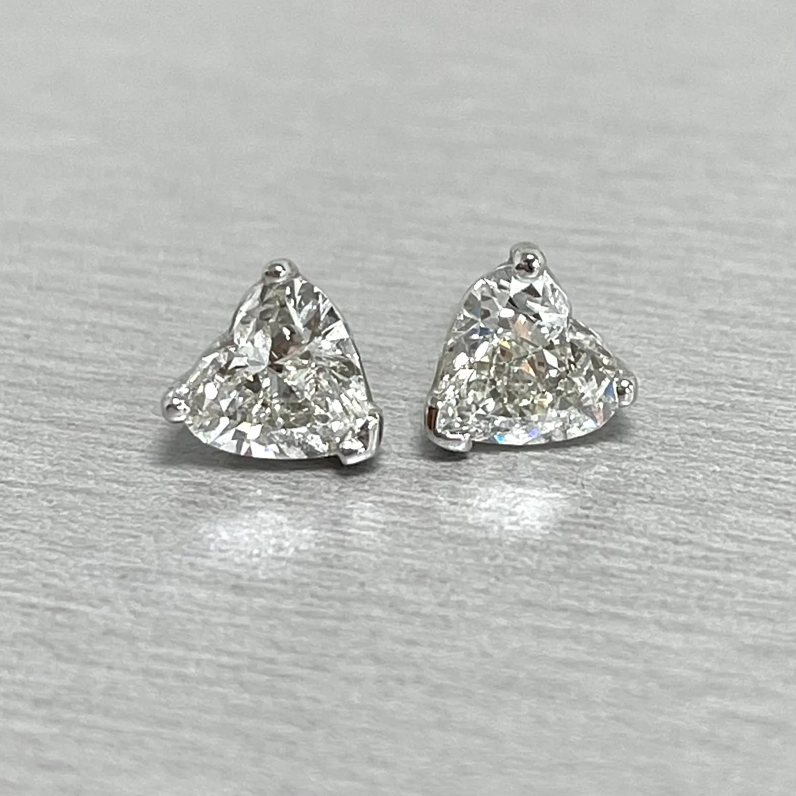 Heart Shape Solitaire Diamond Studs (2.00 ct HS GSI1 GIA Diamonds) in White Gold