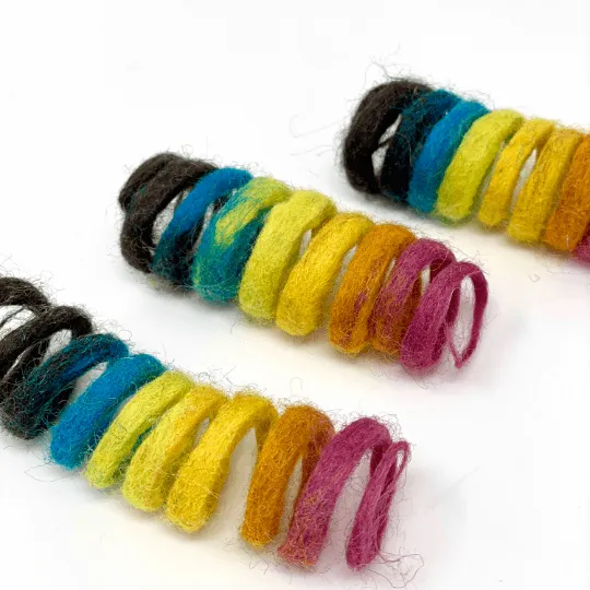 NATURAL CURL -  Set of 3 Spring Cat Toys