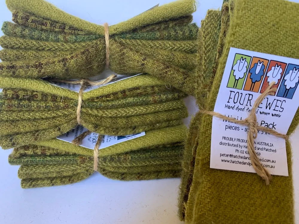 Woven Wool - Aberdeen Green Mini Lamb Pack